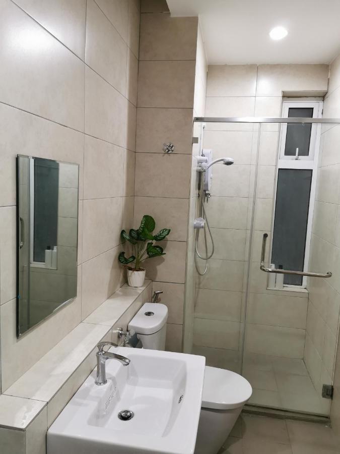 Octagon Family Apartment