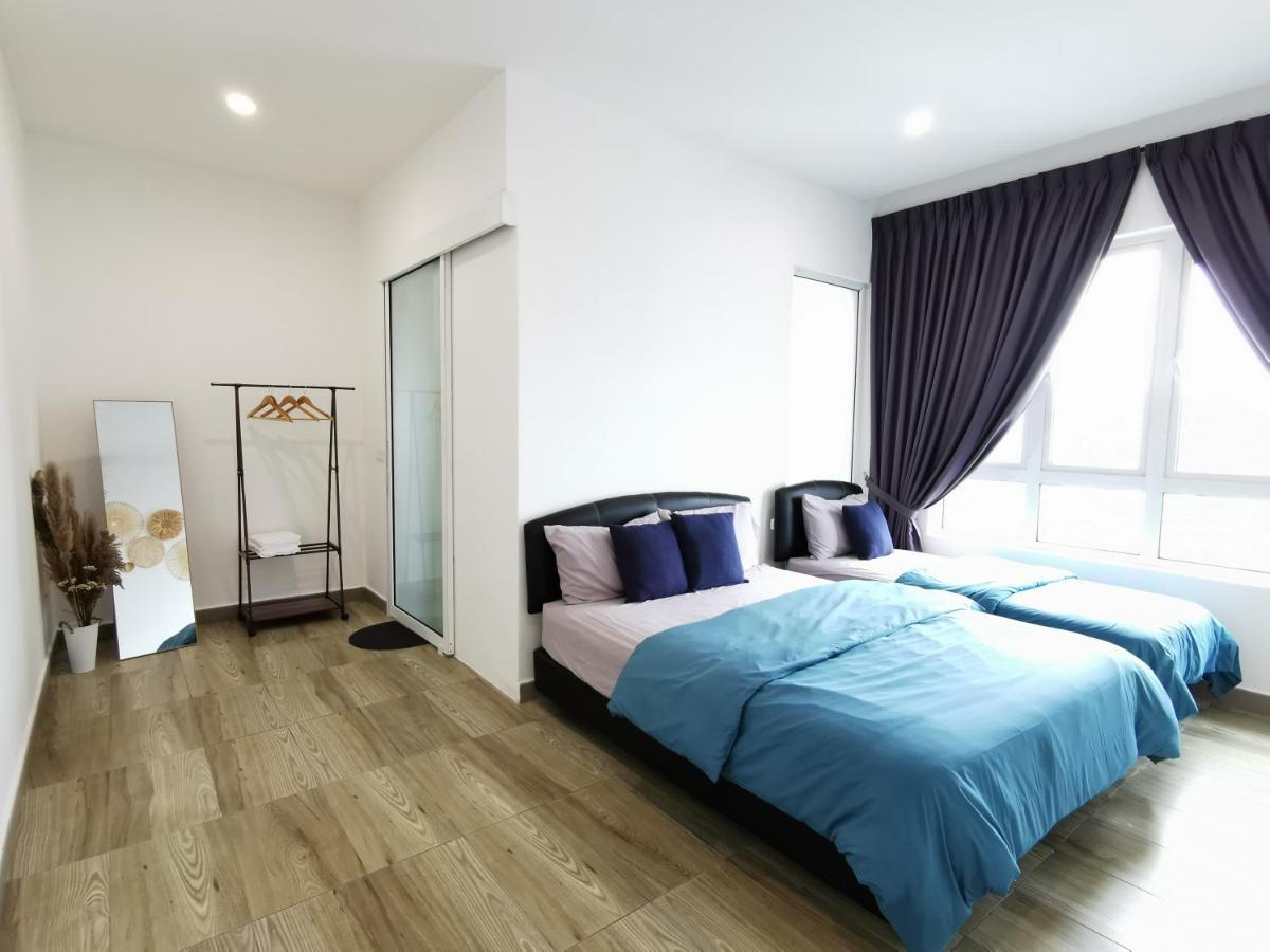Octagon Family Apartment